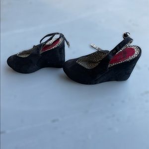 Platform sandal black velvet
